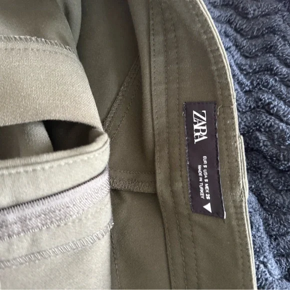 Zara Olive Green Women's Cargo Shorts - Picture 3 of 7